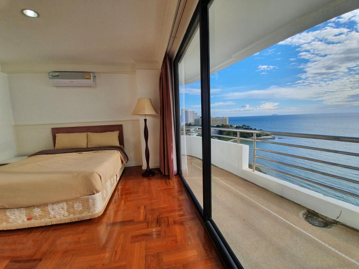 Spacious Room With Ocean & City View Паттая Екстер'єр фото